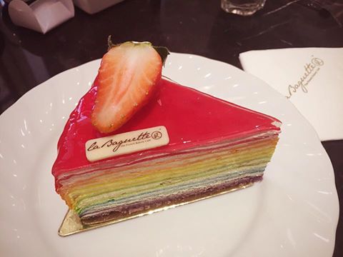 Rainbow Cake, La Baguette – Emquartier