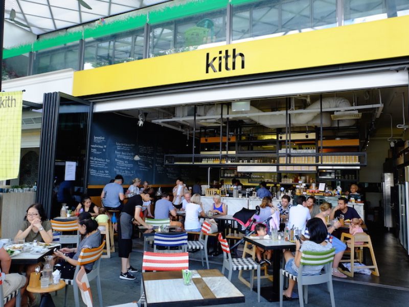 “Kith Café”  บรันช์สุขสม ชมสิงคโปร์ริเวียร่า กับลูกหมาตัวเล็กๆ