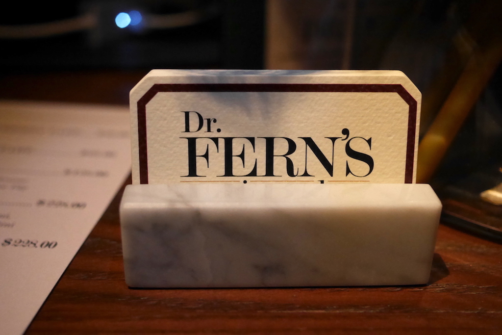 Dr. Fern’s Gin Parlour ✪✪✪✪ ใบส่งยาจากอาณาจักร Gin ของฮ่องกง
